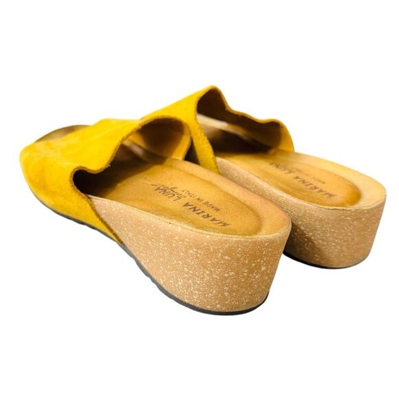 marina luna Comfort Sandals Made In Italy Slides Sz 8 Mustard Yellow Suede Wedge - Picture 3 of 8